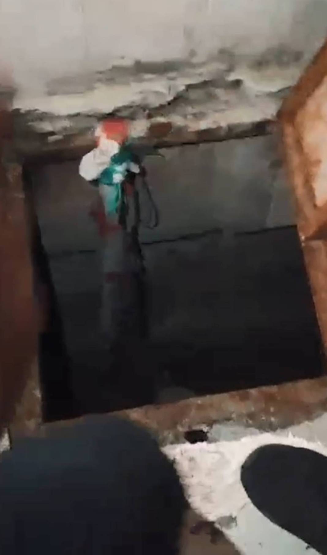 Öyle bir yere saklandı ki, polis bile şaştı kaldı! 10 yıl 7 ay hapis cezasına çarptırılmıştı, aranıyordu 4